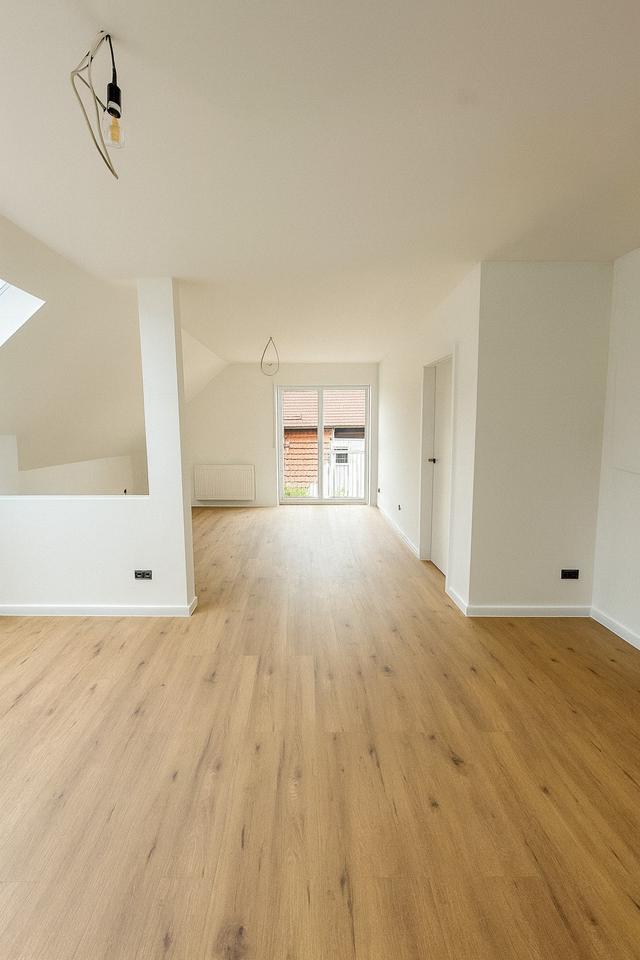 Moderne 3-Zimmer-Wohnung – Erstbezug im Zweifamilienhaus zimmer