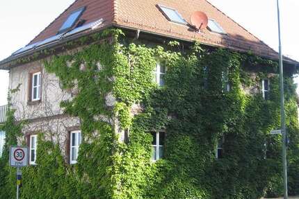 Haus Kaiserslautern - 7 Zimmer, 210 m&sup2;, 1.450&euro; | Angebot:26855376