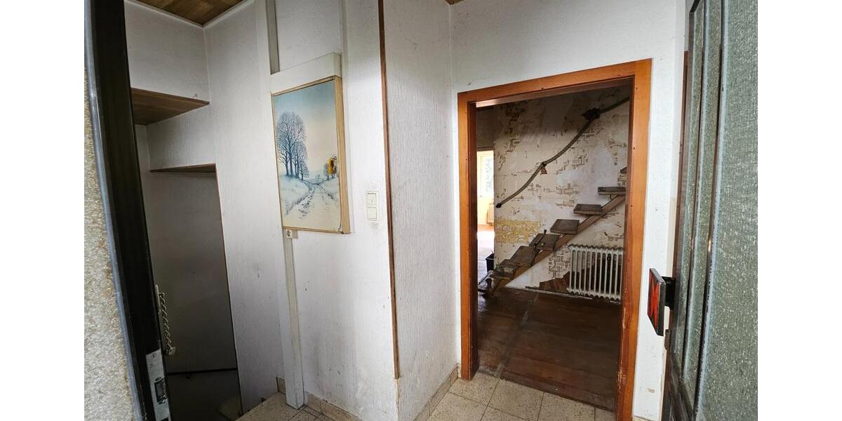 Einfamilienhaus Otterberg - 7 Zimmer, 250 m&sup2;, 259.000&euro; | Angebot:25891606