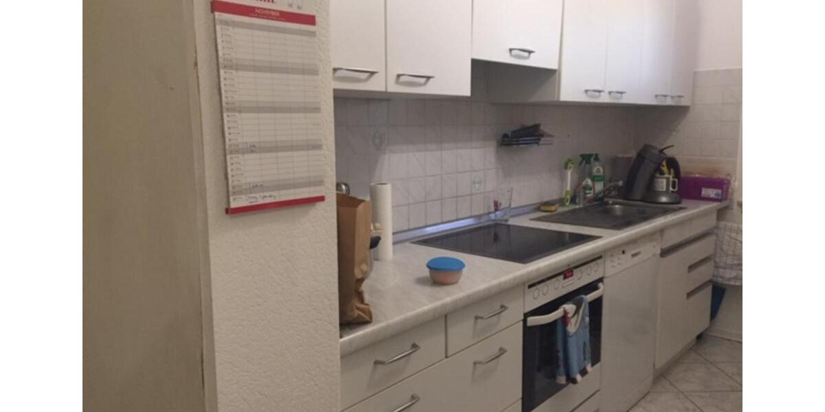 Gepflegte Erdgeschoßwohnung mit EBK mit Balkon zu vermieten 2 zimmer