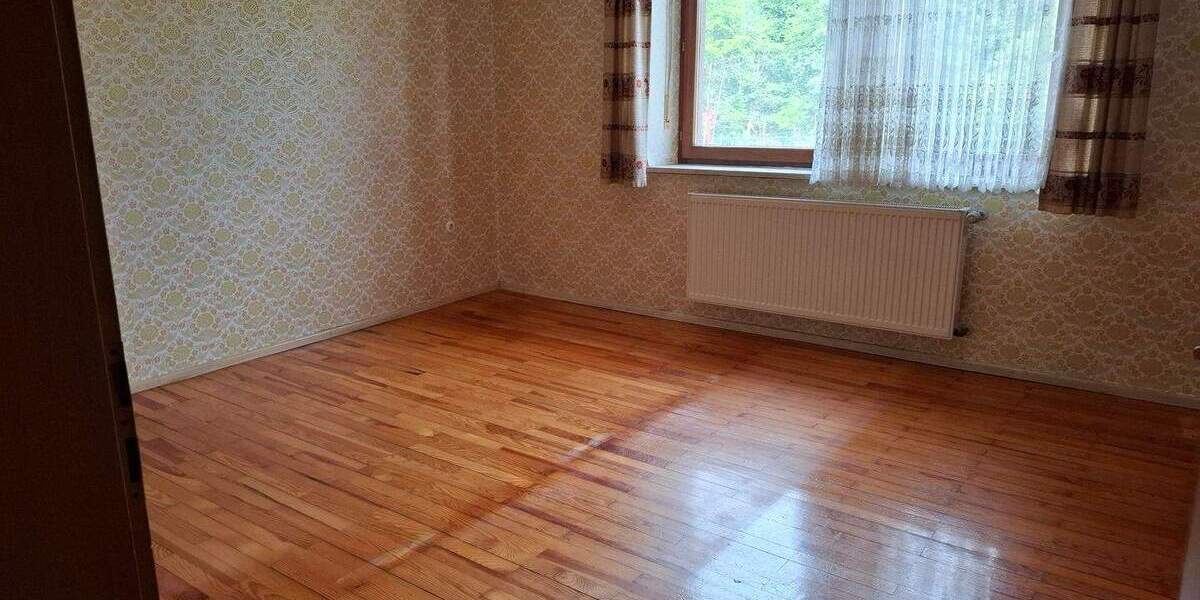 Mehrfamilienhaus, Wohnhaus Kaiserslautern Innenstadt - 6 Zimmer, 215.000&euro; | Angebot:26028129