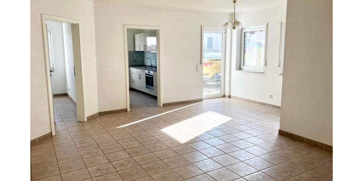 Etagenwohnung Hochspeyer - 3 Zimmer, 79 m&sup2;, 785&euro; | Angebot:25741317