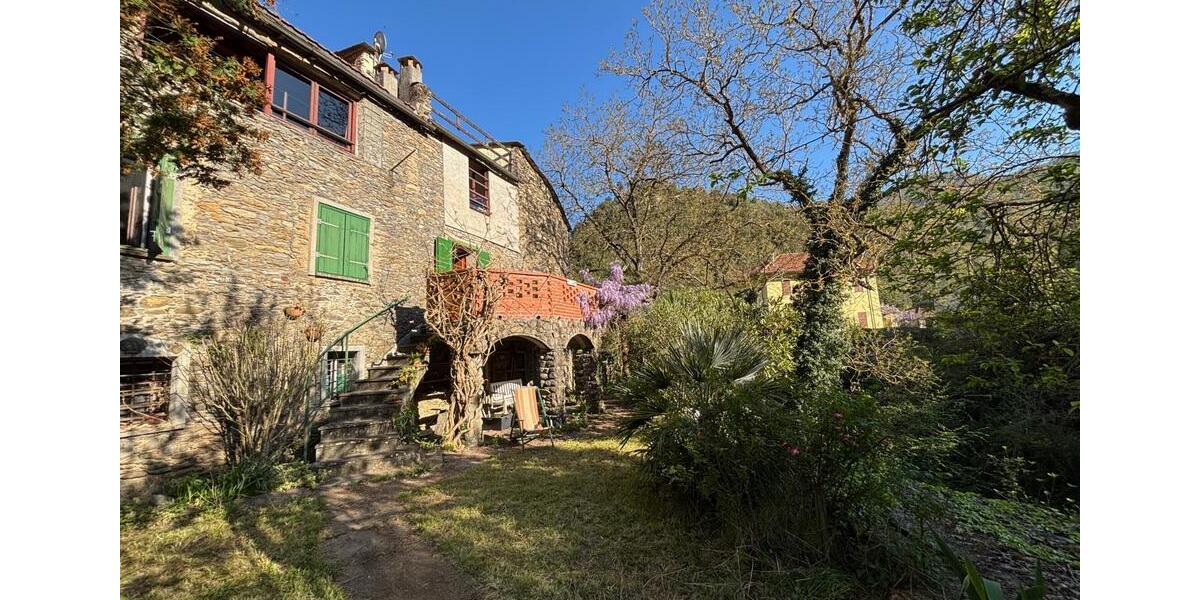 Einfamilienhaus Winnweiler - 7.5 Zimmer, 308 m&sup2;, 115.000&euro; | Angebot:26327599