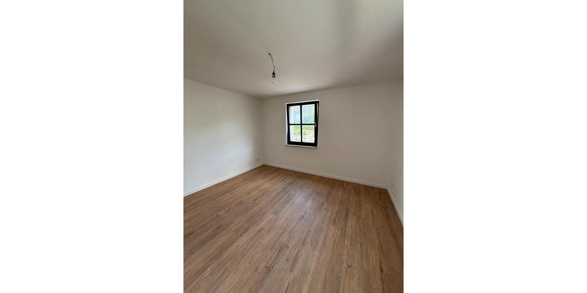 Einfamilienhaus Lambrecht (Pfalz) - 6 Zimmer, 131 m&sup2;, 385.000&euro; | Angebot:26975770
