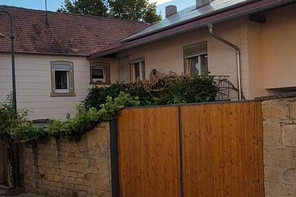 Haus Bad Dürkheim - 5 Zimmer, 113 m&sup2;, 1.150&euro; | Angebot:27635568