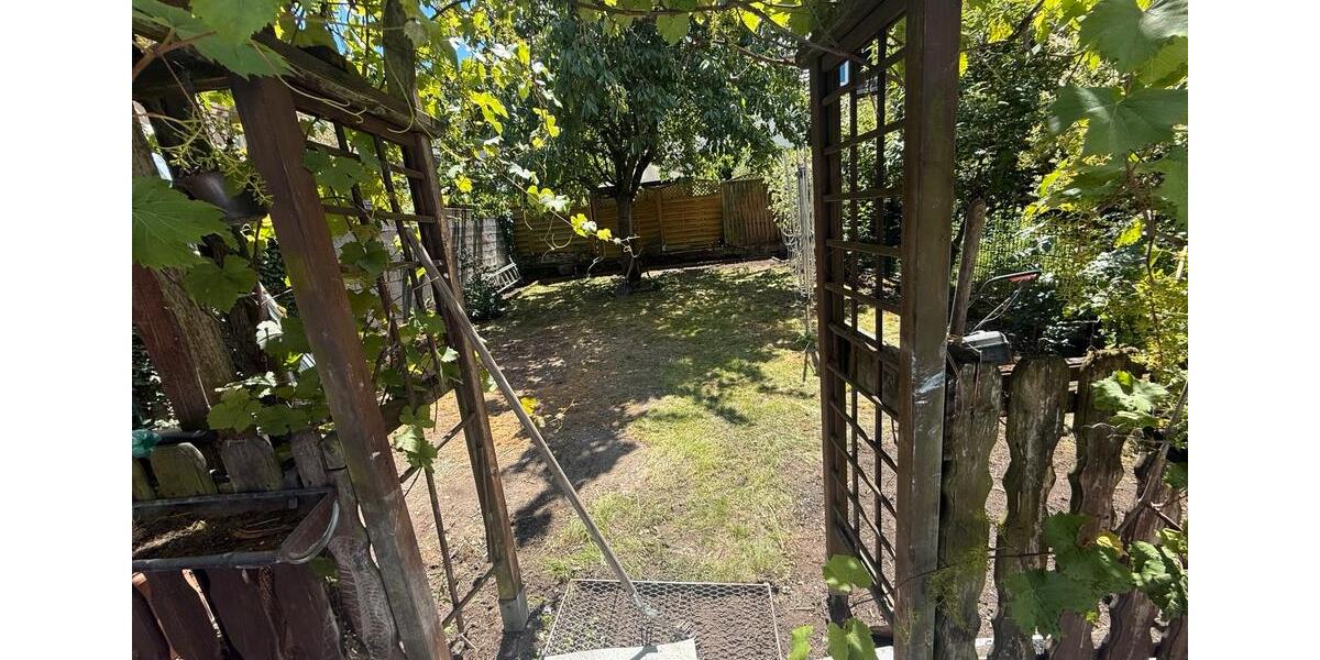 Reihenhaus Kaiserslautern Betzenberg - 8 Zimmer, 100 m&sup2;, 2.000&euro; | Angebot:27702868