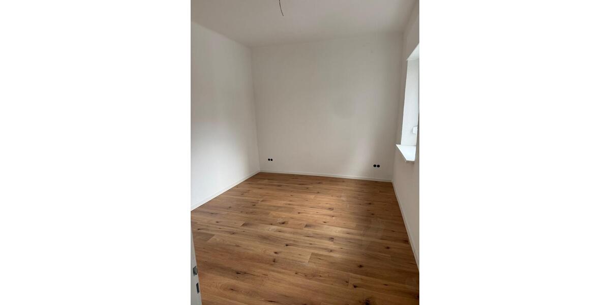 Erdgeschoßwohnung Pirmasens - 3 Zimmer, 67 m&sup2;, 650&euro; | Angebot:26465428