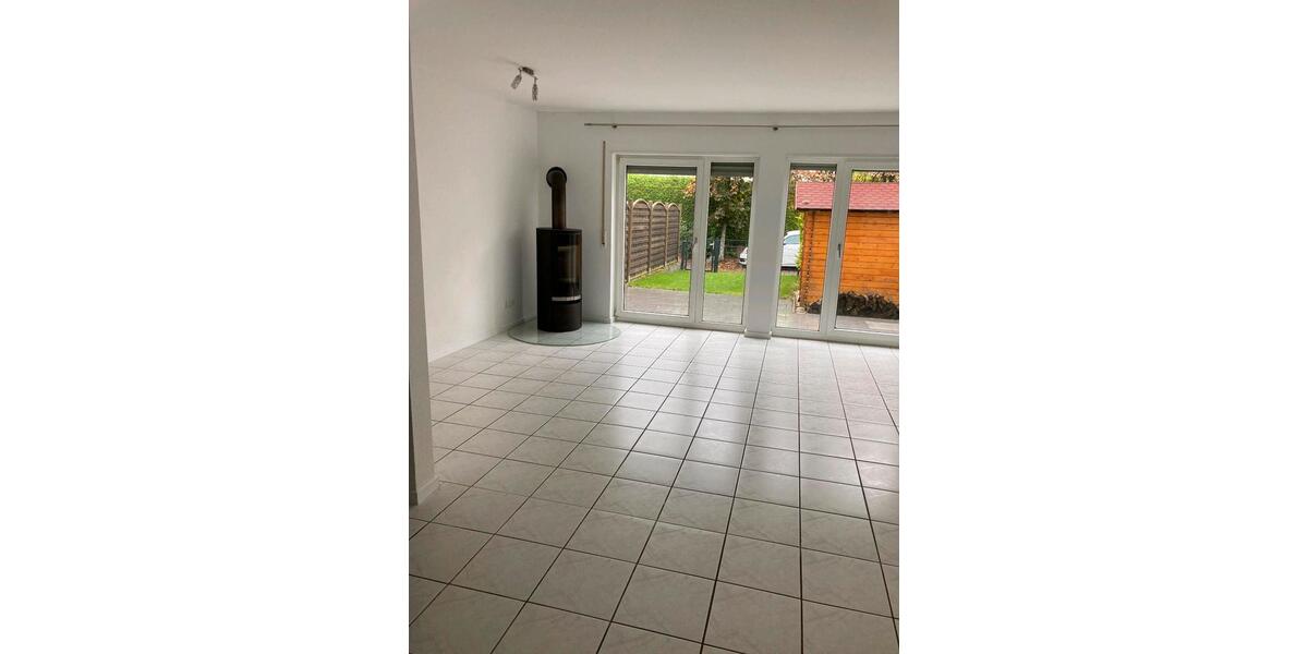 Doppelhaushälfte Landstuhl - 6 Zimmer, 156 m&sup2;, 1.300&euro; | Angebot:26212919