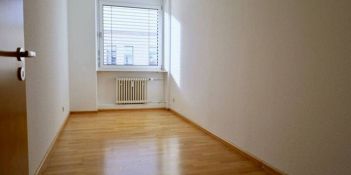 Etagenwohnung Kaiserslautern Innenstadt - 3 Zimmer, 85 m&sup2;, 740&euro; | Angebot:26686080