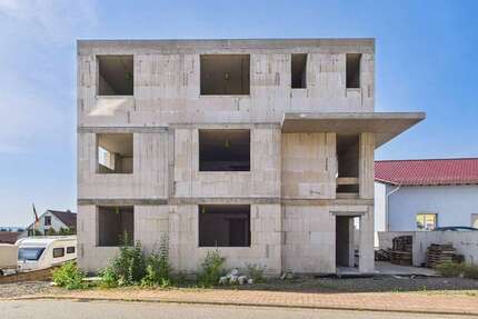 Haus Gries - 9 Zimmer, 280 m&sup2;, 360.000&euro; | Angebot:27126736