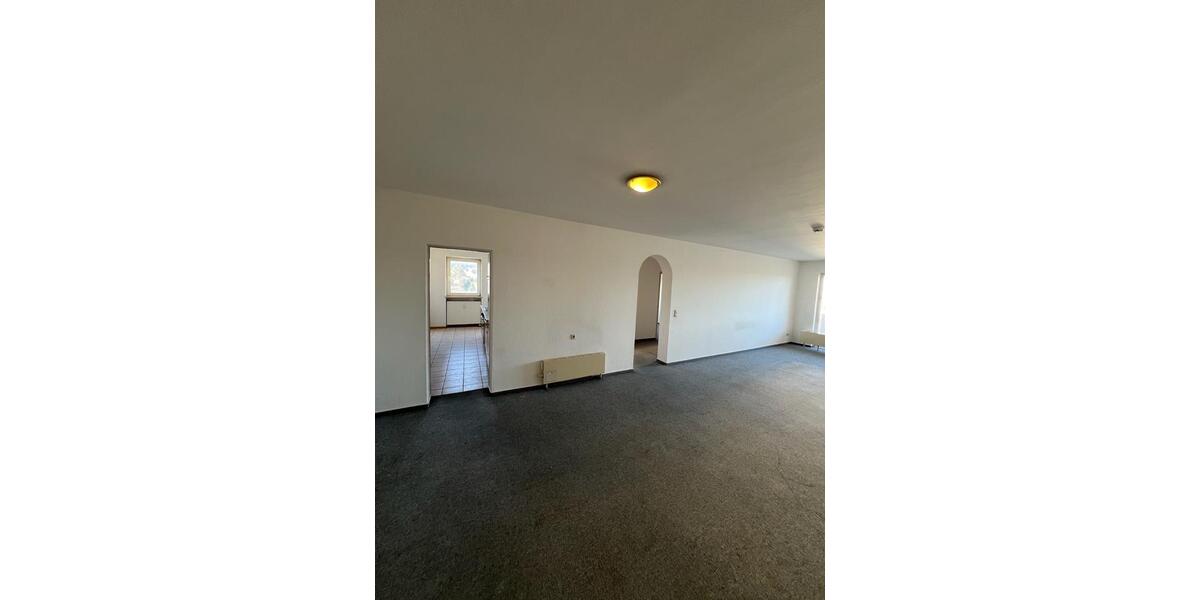 Etagenwohnung Landstuhl - 5 Zimmer, 124 m&sup2;, 1.000&euro; | Angebot:26279821