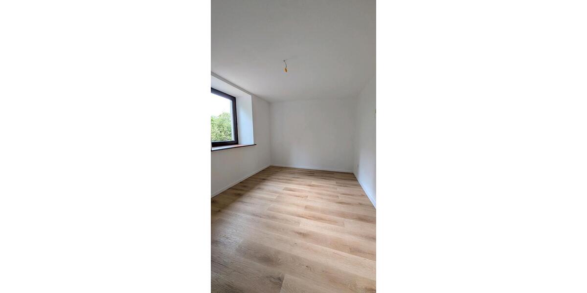 Hochparterre Kaiserslautern - 4 Zimmer, 100 m&sup2;, 1.300&euro; | Angebot:26465425