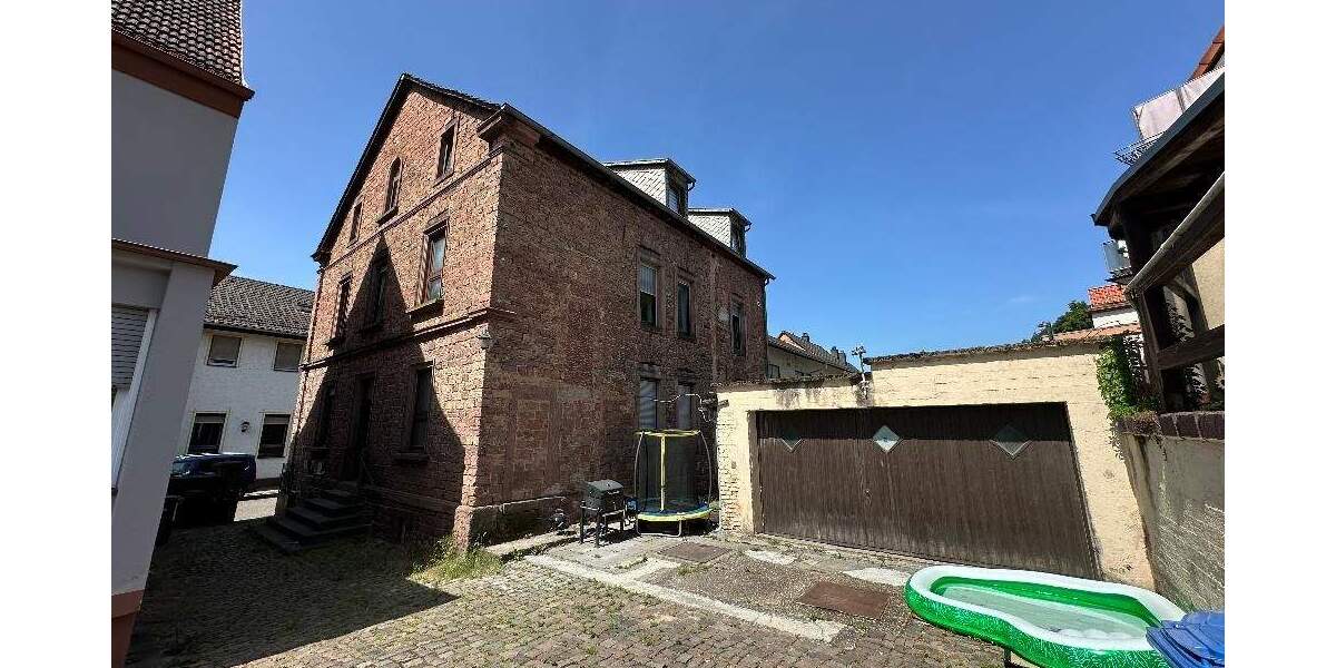 +++Stattliches 3-Familienhaus im Stadtzentrum mit Hof und großer Garage+++ 1 zimmer