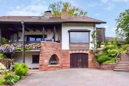 Haus Hochspeyer - 8 Zimmer, 253 m&sup2;, 585.000&euro; | Angebot:26160965