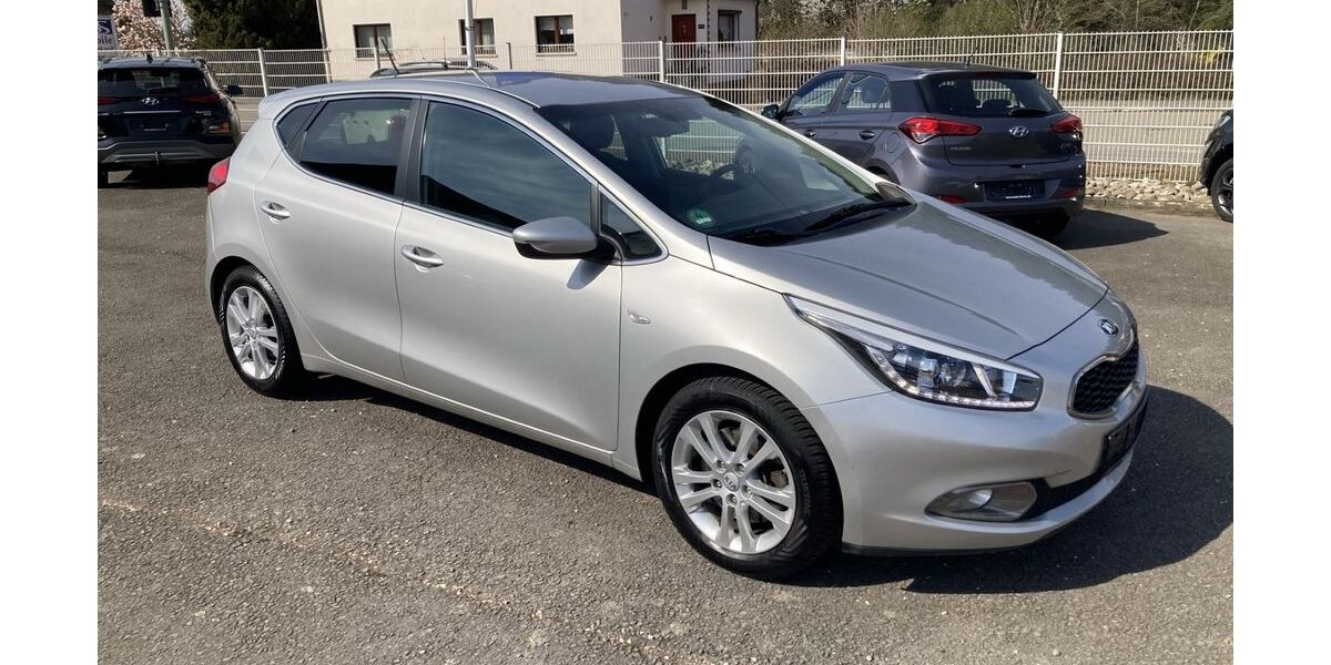 Kia ceed / Ceed 80.000 km 9.990 &euro; Bruchmühlbach 66892