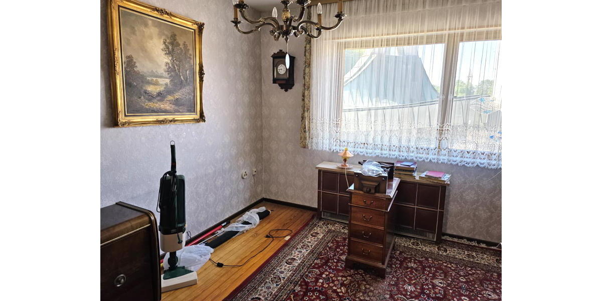 ObjNr:19202 - Solides Zweifamilien-Reihenmittelhaus sucht Handwerker 6 zimmer