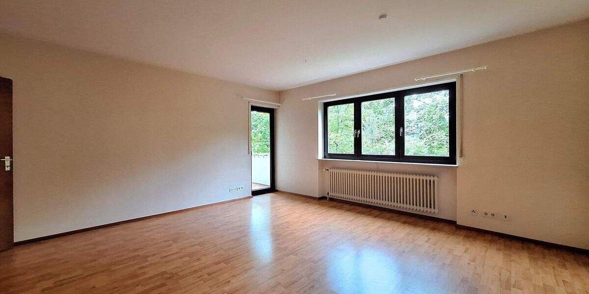 KL-Uniwohngebiet - Schöne 3-Zimmer-Wohnung mit Loggia und EBK 3 zimmer