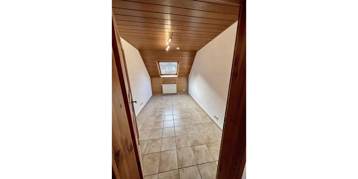 Doppelhaushälfte Bad Dürkheim - 5 Zimmer, 170 m&sup2;, 1.350&euro; | Angebot:25657429