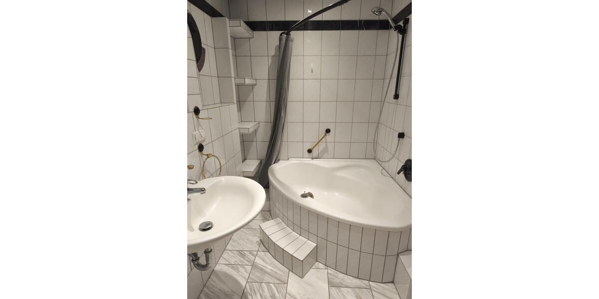 Mehrfamilienhaus, Wohnhaus Höheinöd - 6 Zimmer, 193 m&sup2;, 199.000&euro; | Angebot:26884033