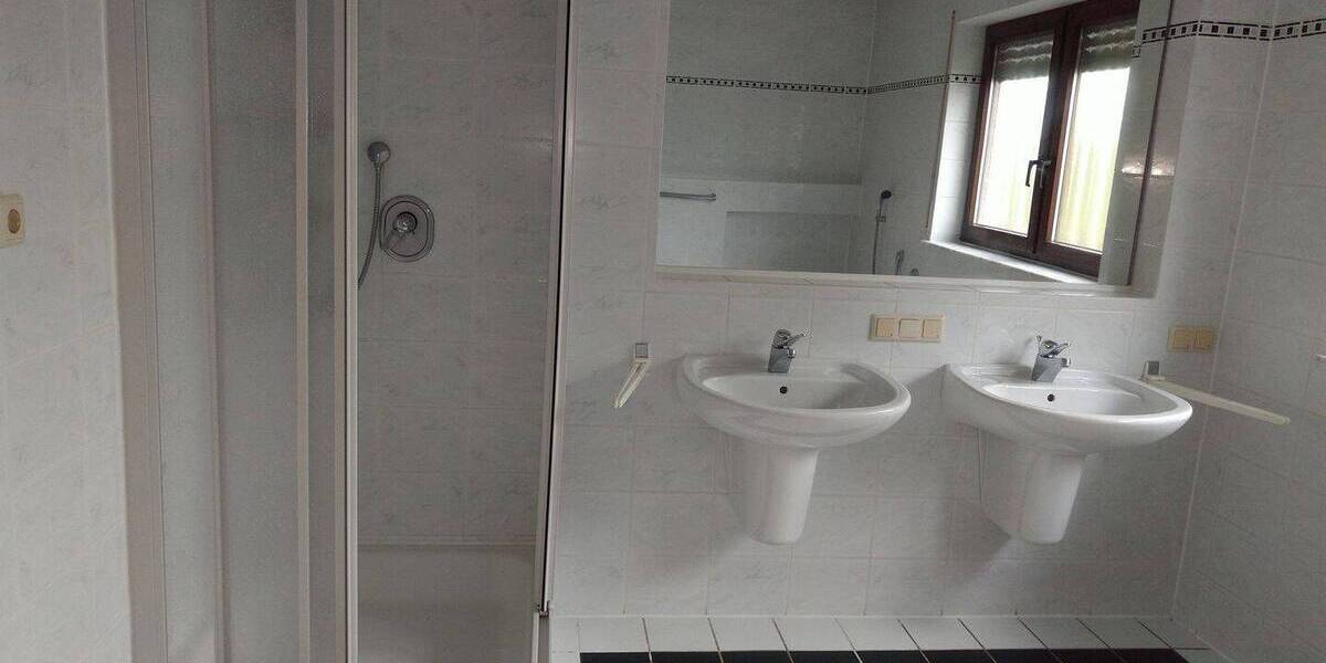 Etagenwohnung Ramstein-Miesenbach Miesenbach - 3 Zimmer, 118 m&sup2;, 270.000&euro; | Angebot:26595215