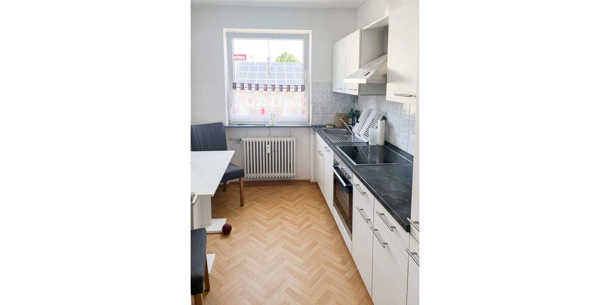 Etagenwohnung Eisenberg - 3 Zimmer, 74 m&sup2;, 710&euro; | Angebot:24916343