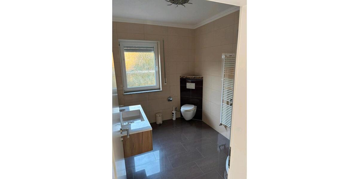 Einfamilienhaus Ramstein-Miesenbach Miesenbach - 1 Zimmer, 190 m&sup2;, 2.600&euro; | Angebot:26101571