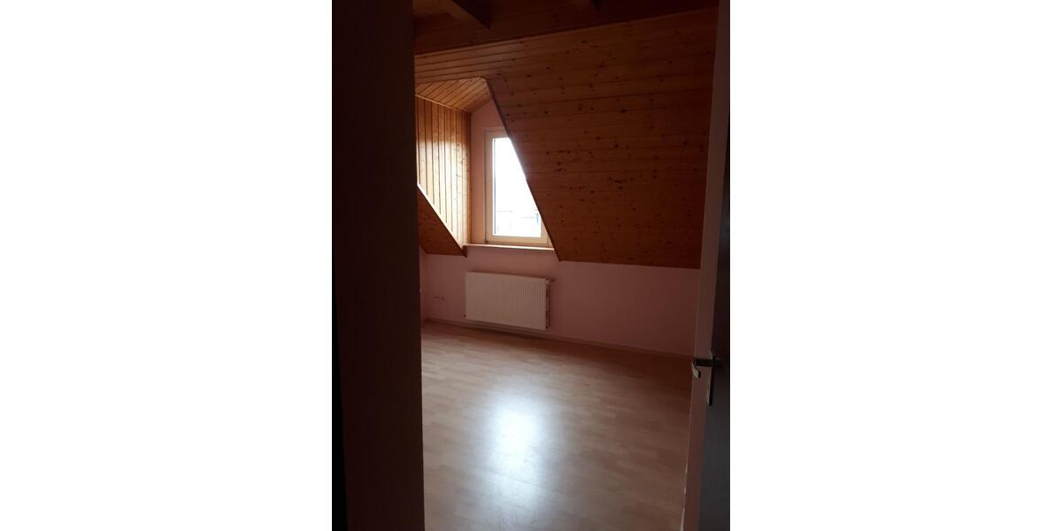 Etagenwohnung Kaiserslautern Bahnheim - 4 Zimmer, 84 m&sup2;, 850&euro; | Angebot:26489719