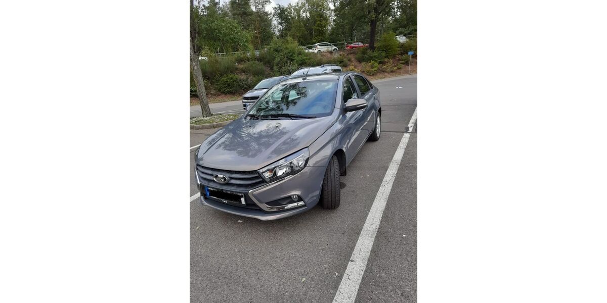 Lada Vesta 25.000 km 9.600 € Kaiserslautern 67657