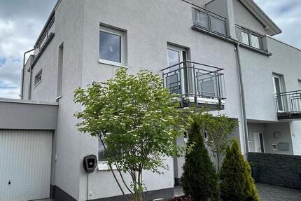 Haus Enkenbach-Alsenborn Alsenborn - 6 Zimmer, 187 m&sup2;, 1.650&euro; | Angebot:26663616