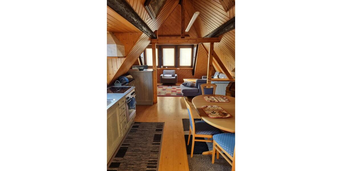 Voll möblierte Dachgeschoßwohnung in Ramstein 2.5 zimmer