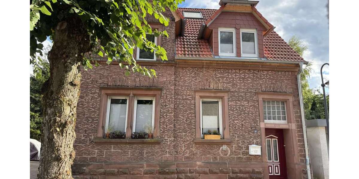 Haus zum Kaufen in Waldfischbach-Burgalben 270.000 € 107 m² 4 zimmer