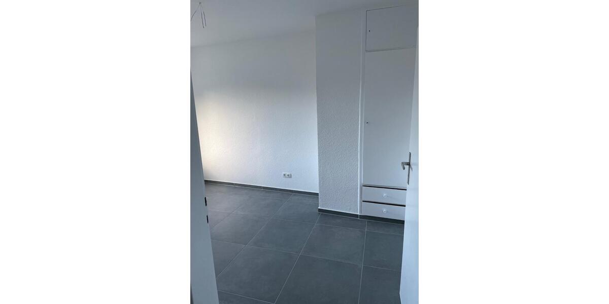 Dachgeschoßwohnung Bad Dürkheim - 2.5 Zimmer, 79 m&sup2;, 890&euro; | Angebot:26363186