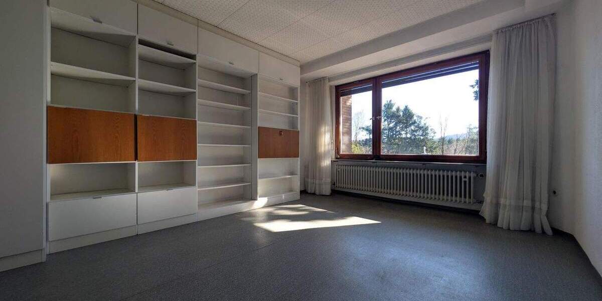 Einfamilienhaus Kaiserslautern Innenstadt - 7 Zimmer, 186 m&sup2;, 243.000&euro; | Angebot:25899420