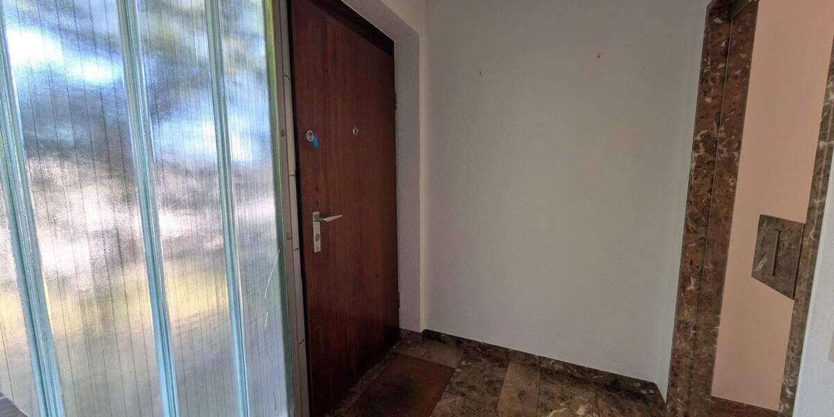 Einfamilienhaus Kaiserslautern Innenstadt - 7 Zimmer, 186 m&sup2;, 243.000&euro; | Angebot:25899420
