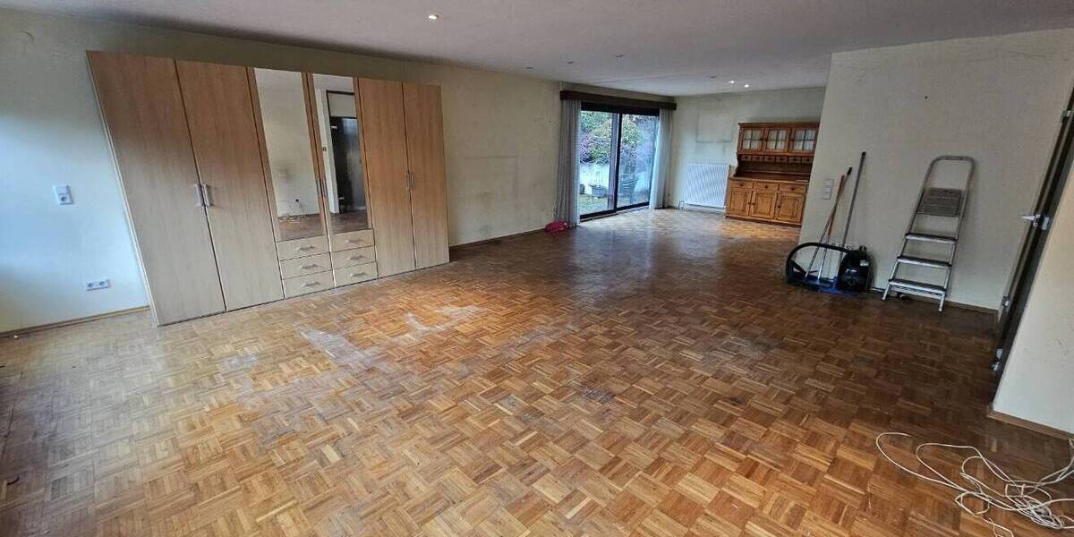 Mehrfamilienhaus, Wohnhaus Kaiserslautern Innenstadt - 5 Zimmer, 210 m&sup2;, 243.000&euro; | Angebot:26161159