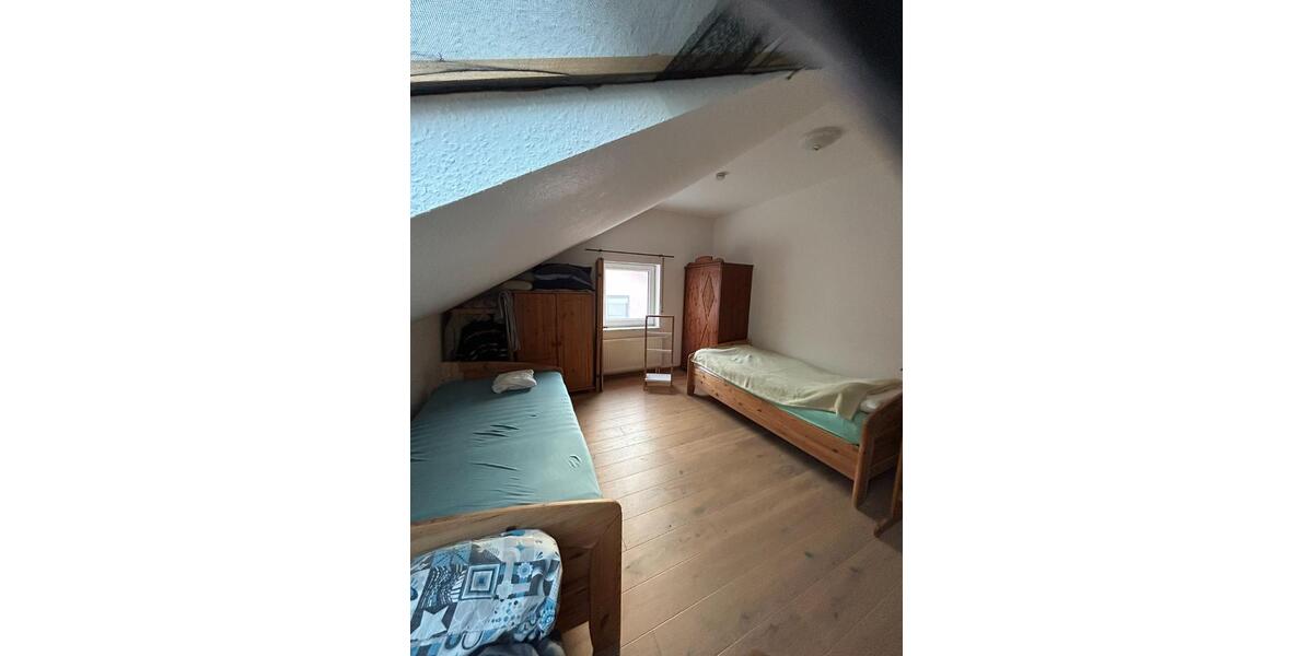 Dachgeschosswohnung in Bad Dürkheim-Hausen 2 zimmer