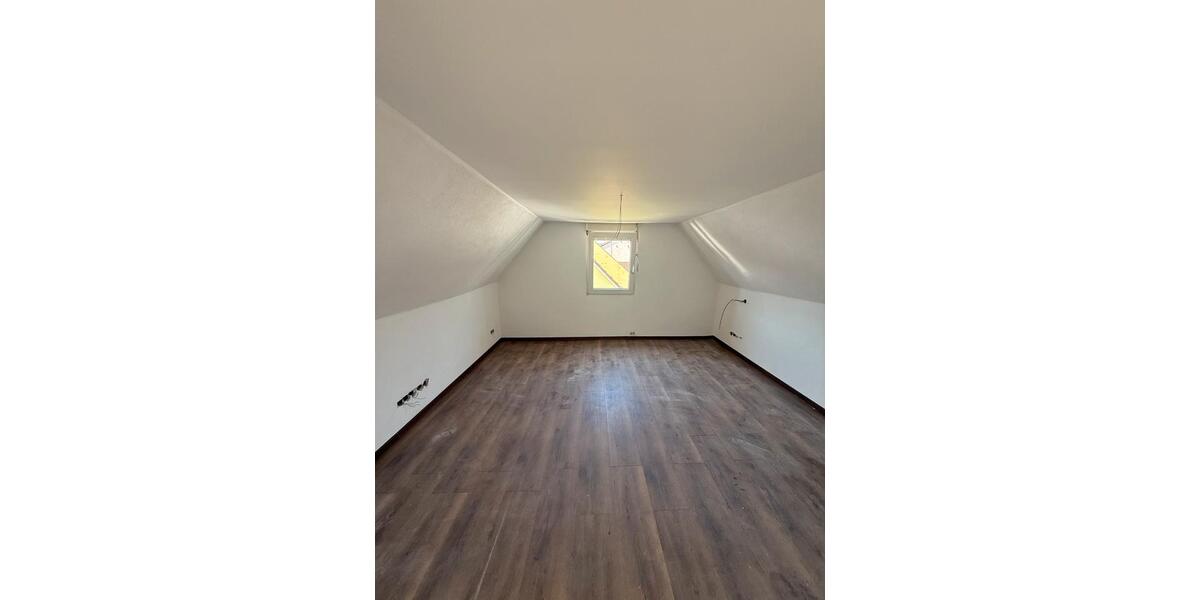 Mehrfamilienhaus, Wohnhaus Bad Dürkheim - 8 Zimmer, 170 m&sup2;, 300.000&euro; | Angebot:26962758