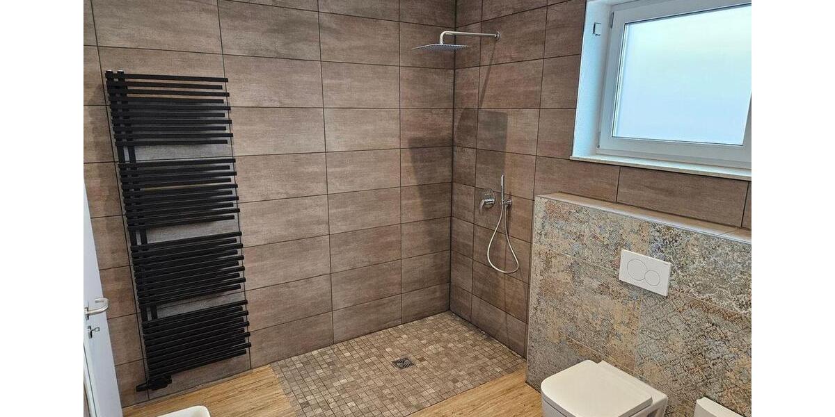 Schöne große 3 Zimmer-Wohnung mit Terrasse und Garten 3 zimmer