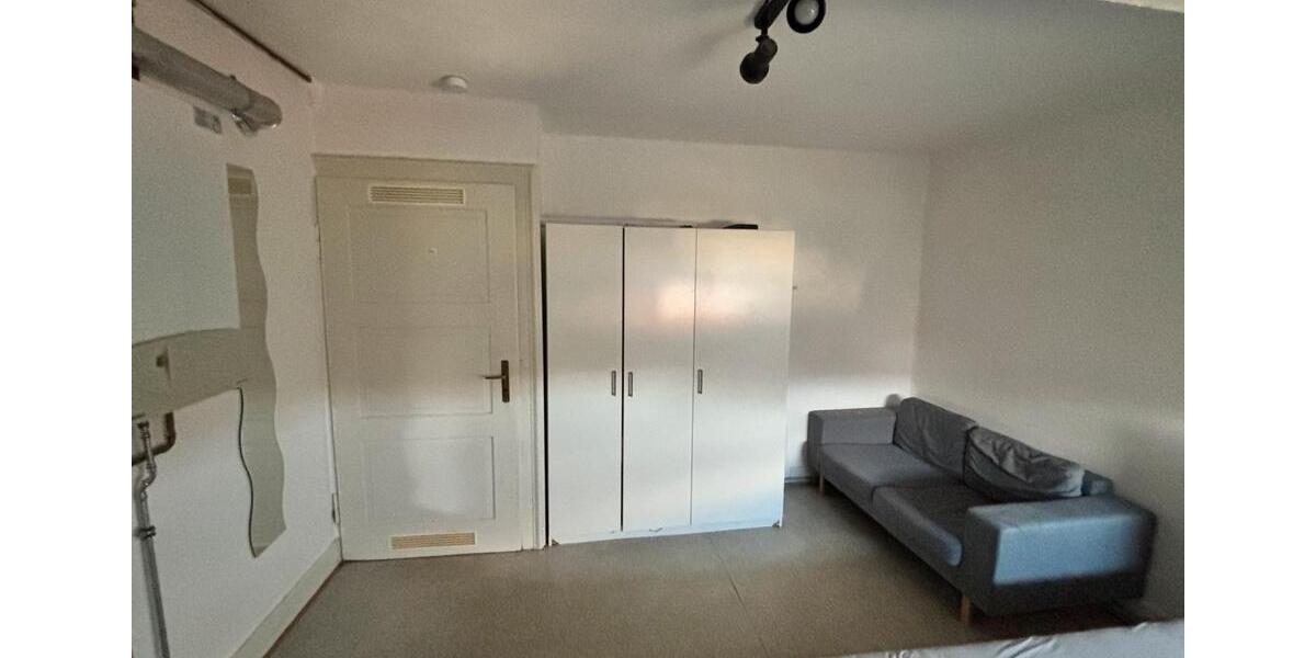 Dachgeschoßwohnung Kaiserslautern Bahnheim - 1 Zimmer, 30 m&sup2;, 290&euro; | Angebot:26250602