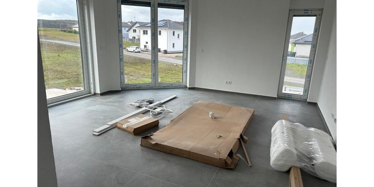 Etagenwohnung Eisenberg (Pfalz) - 4 Zimmer, 120 m&sup2;, 1.650&euro; | Angebot:25976000