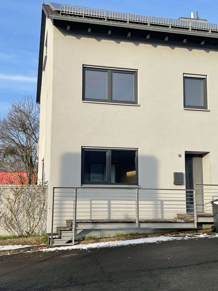 Haus zum Mieten in Kaiserslautern 1.200 € 150 m²