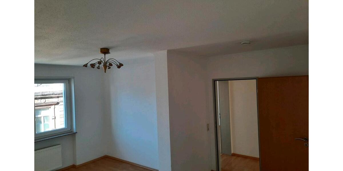 Etagenwohnung Pirmasens - 4 Zimmer, 117 m&sup2;, 800&euro; | Angebot:26626121