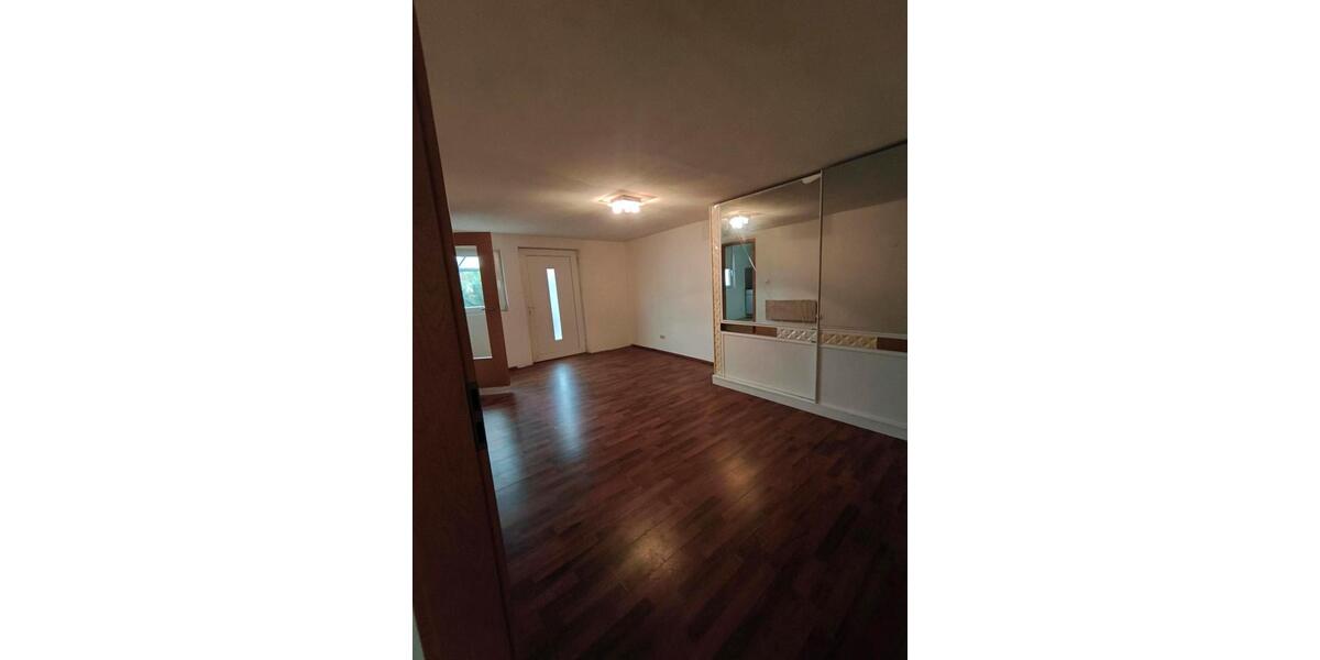 Terrassenwohnung Kaiserslautern Einsiedlerhof - 1 Zimmer, 90 m&sup2;, 800&euro; | Angebot:26320346