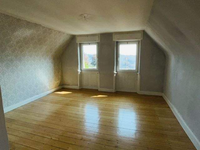 Mehrfamilienhaus, Wohnhaus Kirchheimbolanden - 6 Zimmer, 175 m&sup2;, 275.000&euro; | Angebot:25727114