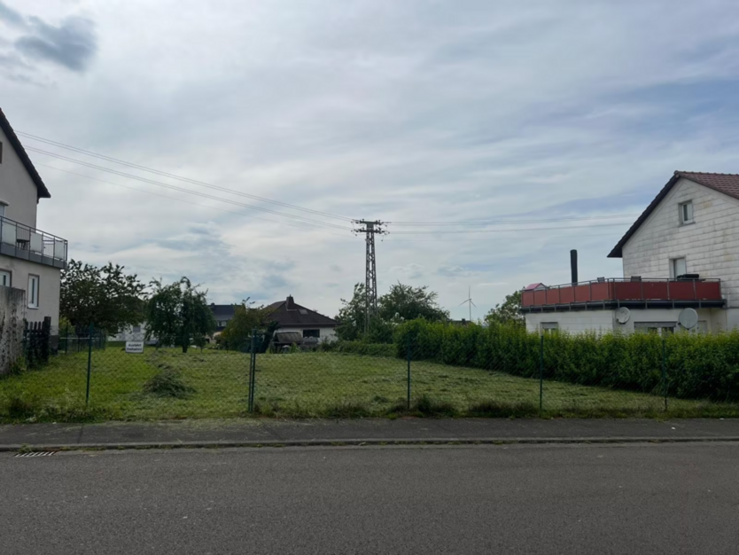 Grundstück zu verkaufen in Vinningen 125.000 € 914 m²