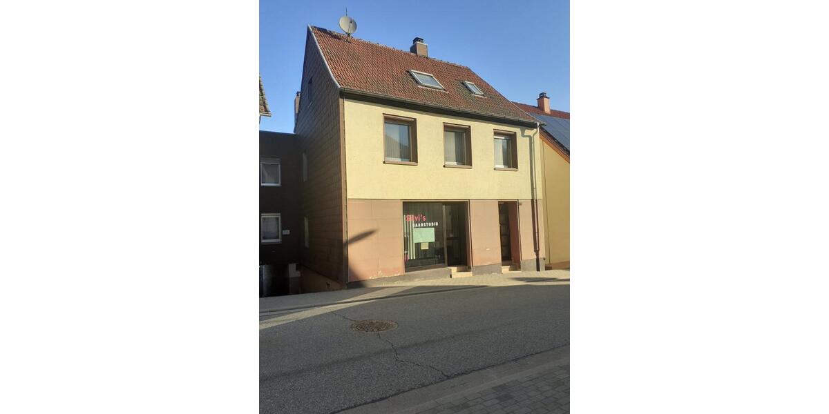 NEUE CHANCE! Wohn-Geschäftshaus o. 1-2 FH, 194 m² WFL, Garten 8 zimmer