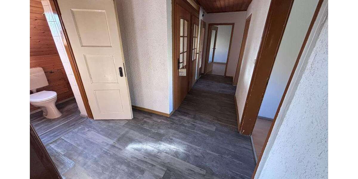 Etagenwohnung Pirmasejs - 4 Zimmer, 85 m&sup2;, 425&euro; | Angebot:27700500