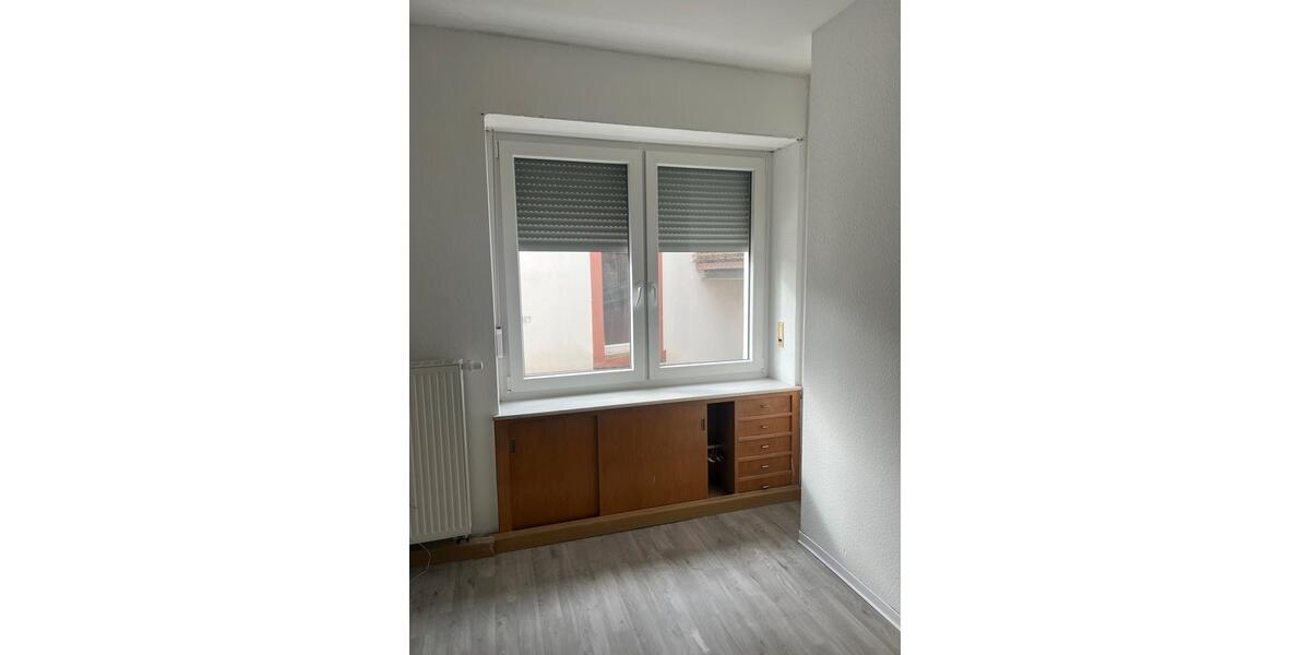 Etagenwohnung Kaiserslautern Betzenberg - 4 Zimmer, 100 m&sup2;, 1.100&euro; | Angebot:25313087