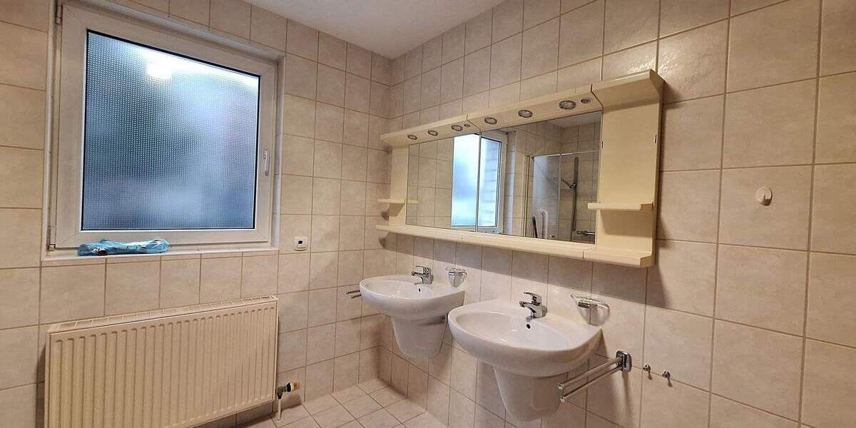 Etagenwohnung Kaiserslautern Innenstadt - 3 Zimmer, 95 m&sup2;, 1.000&euro; | Angebot:24689178