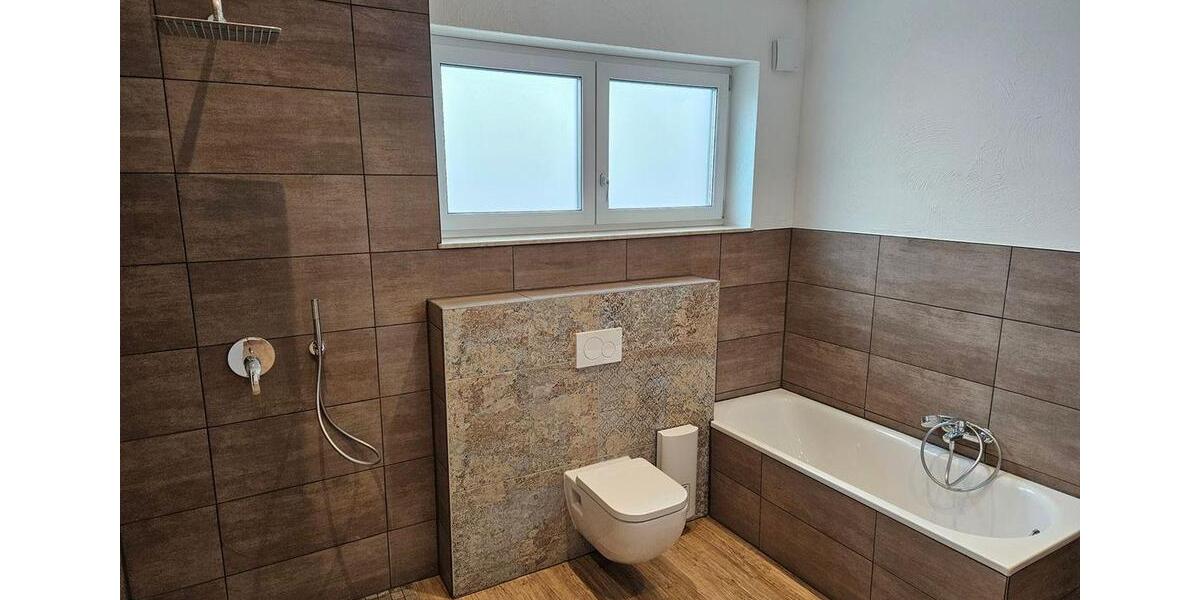 Schöne große 3 Zimmer-Wohnung mit Terrasse und Garten 3 zimmer